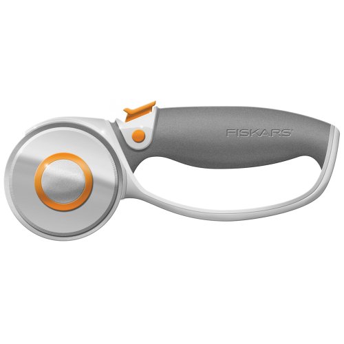 Fiskars Rollschneider für Stoff, 60 mm, Titan-Rollschneider-Klinge, Bastelbedarf