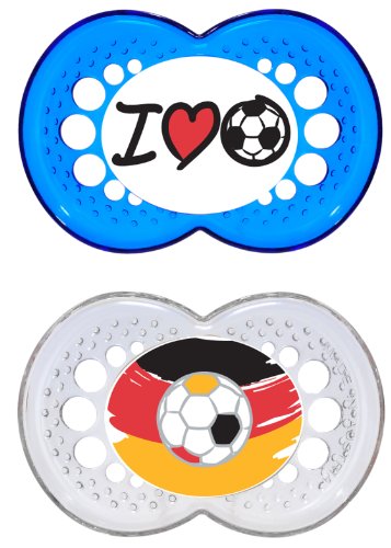 MAM Original Silikon Schnuller „Football“-Kollektion im 2er-Set, zahnfreundlicher Schnuller, Baby Schnuller aus speziellem MAM SkinSoft Silikon mit Schnullerbox, 16+ Monate, blau