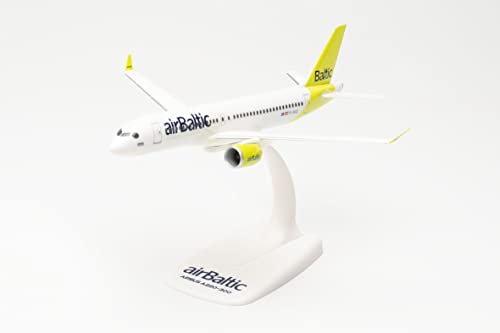 Herpa Modellflugzeug Airbus A220-300 AirBaltic Maßstab 1:200 - Snap-Fit, Modellbau Flugzeug, Flugzeugmodell für Sammler und Bastler, Miniatur Deko, Steckmodell mit Standfuß aus Kunststoff