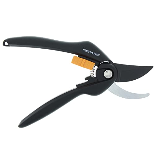 Fiskars Bypass-Gartenschere für frische Äste und Zweige, Antihaftbeschichtet, Hochwertige Stahl-Klingen, Länge: 20 cm, Schwarz/Orange, SingleStep, P26, 1000567