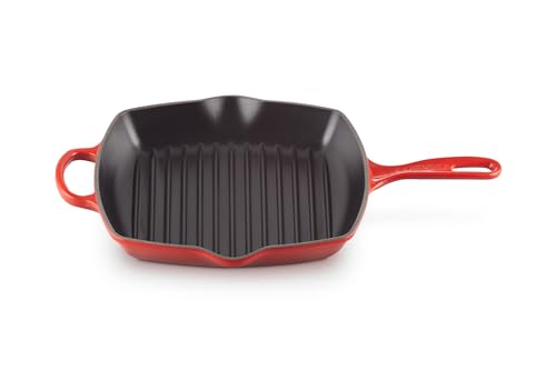 Le Creuset Signature Gusseisen-Grillpfanne, Quadratisch, 26 cm, Für alle Herdarten inkl. Induktion geeignet, 2,86 kg, Kirschrot, 20183260600422