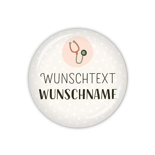 lijelove® PFLEGEHELDEN Wunschtext & Wunschname mit Stethoskop, als Button, Magnet, Taschenspiegel oder Flaschenöffner erhältlich (Art. MD09-22)