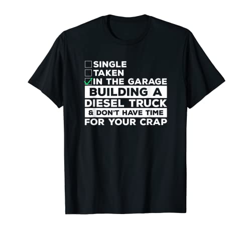 Herren im Garagenbau Ein Diesel-LKW Lustiger Mechaniker T-Shirt