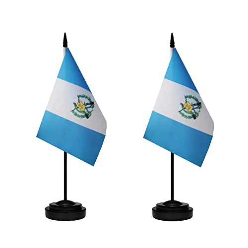 Guatemala Guatemaltekische Deluxe-Schreibtischflaggen-Set, kleine Mini-Miniatur-Guatemala-Tischflaggen mit solidem Stab, schwarzer Sockel und Speerplatte, 2 Stück