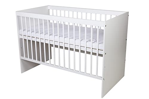 KMbaby Babybett TANY Weiß 120 x 60 cm mit Matratze - Baby Kinderbett Gitterbett mit Lattenrost 3 Stufen Höhenverstellbar - Lackiertes Kiefernholz