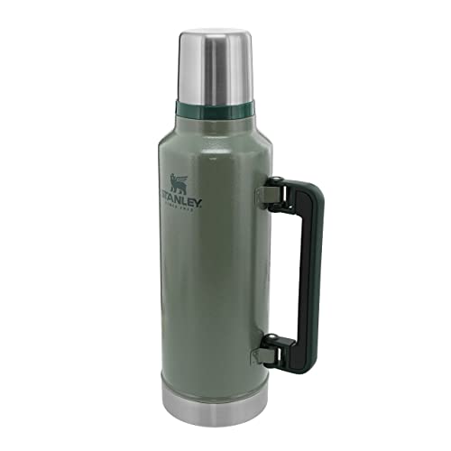 Stanley Classic Legendary Thermosflasche 1.9L - Thermos Hält 45 Stunden Heiß oder Kalt - Edelstahl Thermoskanne - BPA-Frei - Spülmaschinenfest - Hammertone Green