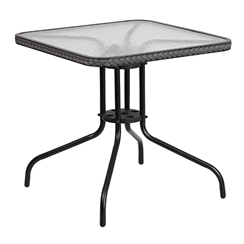 Flash Furniture Balkontisch mit Glasplatte – Rattantisch für Garten, Balkon, Außengastronomie – klassischer Gartentisch mit Rattan-Kantenband – Grau
