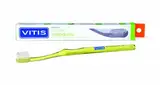 VITIS Kieferorthopädische Zahnbürste, Violett, Weiß