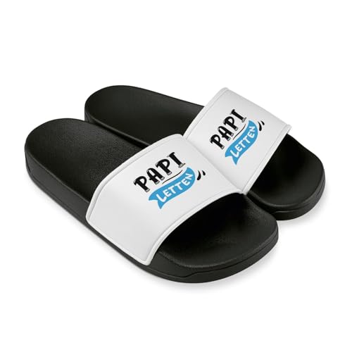 Papi-Letten Badelatschen Herren - Lustige Hausschuhe, Schlappen - Badeschuhe lustig Badelatschen Geschenk für Papa, Männer (Schwarz/Weiß, EU Schuhgrößensystem, Erwachsene, Numerisch, M, 43)