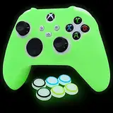 HLRAO Grün Glow in The Dark Silikonhülle für Xbox Series X/S Controller, Rutschfester, weicher Gummi-Gehäuseschutz für Xbox Series X Controller mit 6 Daumengriffkappen, die im Dunkeln leuchten.