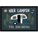 SpecialMe® Fußmatte Camping personalisiert Namen Familie Geschenke für Camper Wohnwagen rutschfest & waschbar schwarz 60x40cm