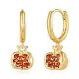 LILIE&WHITE Gold Granatapfel Ohrringe für Damen mit Roten Zirkonia – Hypoallergene Creolen im Obst-Design, Schmuckstücke als Geschenk für Besondere Anlässe