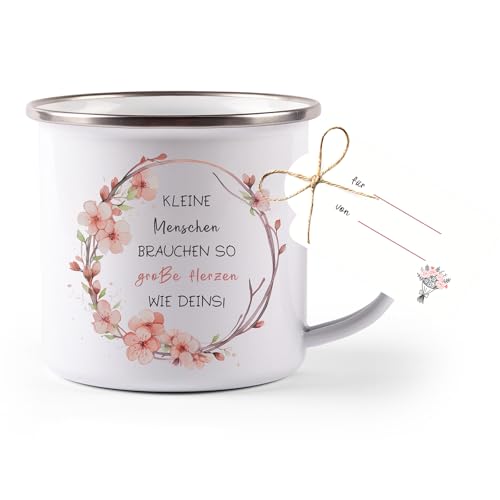 Emaille Spruch Tasse, abschiedsgeschenk erzieherin, kleine menschen brauchen so große herzen wie deins, Danke Geschenk für Erzieherin und Lehrerin Patentante Hebamme