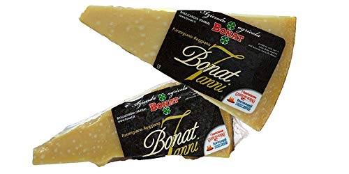 Die beste Parmigiano Reggiano von Italie , Landwirtschaftsbetrieb Bonat, 7 Jahre gereift , 2 Stücke von 500 gr, vakuumverpackt, in einem Frischhaltebeutel aus Baumwolle