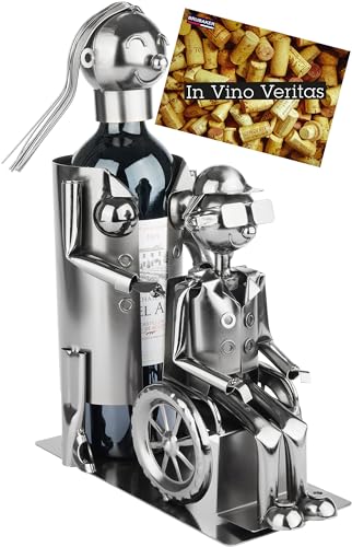BRUBAKER Weinflaschenhalter Pfleger Mit Rollstuhlfahrer - Metall Skulptur mit Rollstuhl - Wein Geschenk für Rollstuhlfahrer, Krankenpfleger und Altenpfleger - Flaschenständer mit Geschenkkarte