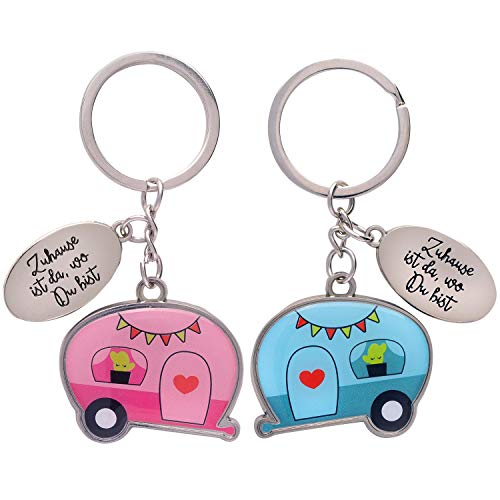 GRUSS & CO Paar-Schlüsselanhänger "Wohnwagen" | Anhänger-Set, zwei Anhänger mit Schlüsselring, 8 cm x 5 cm | Geschenk, für zwei, für Paare | 46754