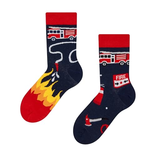 Dedoles Socken Kinder Mädchen Jungen Baumwolle viele lustige Designs Weihnachtssocken 1 Paar, Farbe Rot, Motiv Feuerwehrmann, Gr. 31-34