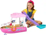 Barbie Traumboot Spielset, Rutsche und Schwimmzeug, 20+ Barbie-Zubehörteile, ohne Barbie-Puppe, als Geschenk für Kinder ab 3 Jahren geeignet, HJV37