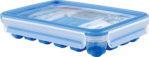 Emsa 514549 CLIP & CLOSE Eiswürfelbox | mit Frischedeckel | für 24 Eiswürfel | Flexibler Boden | 100 Prozent Dicht | selbst im gekippten Zustand | Blau | 22,6 x 16,5 x 4,9 cm