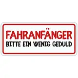 Fahranfänger Magnetschild (23x10cm) - Anfänger Schild Auto - Bessere Alternative zu Auto Aufkleber und Saugnapf - Geschenke zum Führerschein - Magnet Schild Beginner für Fahrschule - Neutal Weiß-Rot