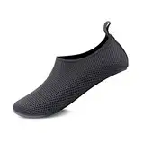 GOODSALEOK Wasserschuhe Herren Badeschuhe Damen Aquaschuhe BelüFtet Schnell Trocknend Strandschuhe Barfuß Yoga Schuhe Wassersport Schwarz022 42/43
