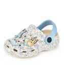 BlueY Boys Clogs Kinder Slip On Schuhe Neuheit Charms in Hellbraun & Blau Allover-Print Sandalen Slider mit verstellbarem Riemen