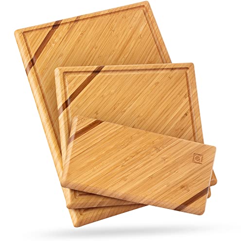 Chorus Schneidebrett Holz (3er Set) - Luxuriöses Bambus Holzbrett Küche, Tranchierbrett, Küchen Schneidbretter mit Saftrille für Fleisch, Gemüse, Käse (Premium Chic Bamboo)