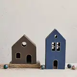 Creative Co-Op Handbemaltes Pappmaché-Haus, Braun und Gold