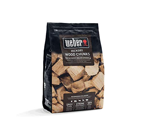 Weber Hickoryholz Chunks (1,5kg Packung) - zum Räuchern von Geflügel, Schwein, Wild & Rind, intensives, leicht süßes Aroma, 100% natürliches Holz (17619), Braun