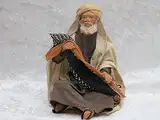 mitienda mit Liebe gemacht Krippenfiguren Stoffhändler sitzend 14-16 cm