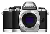 Olympus OM-D E-M10 Systemkamera (16 Megapixel, Live MOS Sensor, True Pic VII Prozessor, Fast-AF System, 3-Achsen VCM Bildstabilisator, Sucher, Full-HD, HDR) nur Gehäuse silber