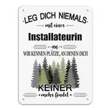 PR Print Royal Berufe Blech-Schild - Leg Dich Niemals mit Einer Installateurin an - Lustiges Geschenk Büro, Job, Arbeit, Kollegin, Freunde, Metall-Poster - Querformat A5
