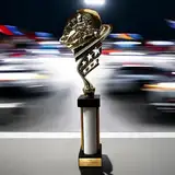 eberix · Go-Kart Motorsport Pokal · mit Wunschgravur · Trophäe mit weißer Glanzsäule · Siegerpokal für Kart-Rennen, Jugendkart, Motorsport-Wettbewerb · personalisierbar ·