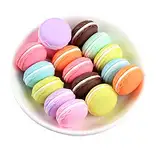 XCSJ 16 Stück Realistische Künstliche Macaron 2.5 * 1.3cm, Fake Macaron Modell Makronen Simulation Künstlichen Kuchen Mini Süß Bunt Macaron Für Fotografie-Requisiten, Home Party Dekor, 8 Farben