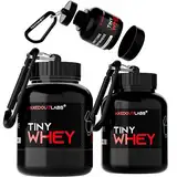 maxedoutlabs Tinywhey | 2x Protein Pulver Portionierer | Pulver Behälter | Fitness Geschenke Männer | Protein Scoop | Keychain | Proteinpulver Aufbewahrung | Fitness Gadgets | Gym Gadgets