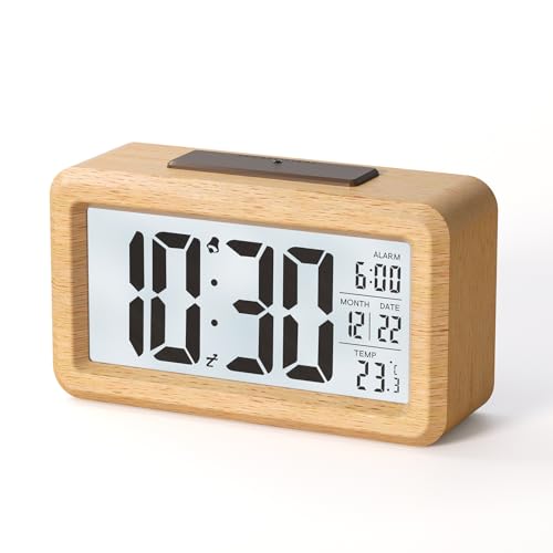 HERMIC Wecker Digital Batteriebetrieben aus Holz mit Großem LCD-Display, Datum, Temperaturanzeige, Automatischem Lichtsensor, Schlummerfunktion