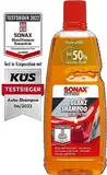 SONAX GlanzShampoo Konzentrat (1 Liter) durchdringt und löst Schmutz gründlich, ohne Angreifen der Wachs-Schutzschicht | Art-Nr. 03143000