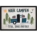 SpecialMe® Fußmatte Camping personalisiert Namen Familie Geschenke für Camper Wohnwagen rutschfest & waschbar beige 60x40cm