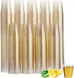 MATANA 150 Schnapsgläser aus Plastik mit Goldglitter, 3cl - Pinnchen Kunststoff, Shotgläser Gold, Shot Becher, Schnapsbecher, Plastikbecher - Party Zubehör - Stabil & Mehrweg