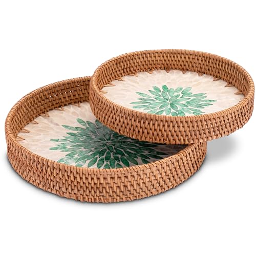 Decorasian Vintage Tablett aus Rattan mit Muschel Mosaik – Dekotablett und Serviertablett mit Griff im Boho Stil - 2er Set rund