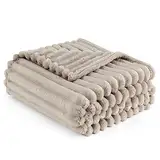 BEDSURE Kuscheldecke Flauschig - Wolldecke & Fleecedecke, Sofadecke, Weiche Warme Grobe Korddecke für Zimmer Deko, Wohn- & Kuscheldecken, Tagesdecke, Beige, 150 x 200 cm