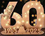 Giftota - 2025 Originelle 60 Geburtstag Geschenk Frauen & Männer - Geldgeschenke Geburtstag 60 mit LED Lichterkette Ständer - Holz-Schild Gästebuch - 60 Geburtstag Deko - Personalisierbares Geschenk