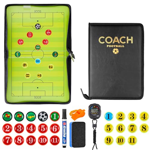 JIZZU Fußball Taktiktafel Tragbar, Fussball Coach Board, Klappbar trainermappe fußball mit Magnetische Große Schachfiguren, Stoppuhr Timer, Schiedsrichter Pfeifen, Schwamm, Board Marker