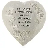 com-four® Grab-Dekoration in Herz-Form - verzierter Trauerstein mit Gedenkspruch - Gedenkstein mit Aufschrift - wetterfester Grabschmuck mit Schmetterlingen