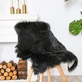 JXLOULAN Faux Lammfell Schaffell Teppich Schwarz 50x80 cm, Weicher Flauschiger Teppich Wohnzimmer Deko, Longhair Fell Lammfellimitat Carpet für Stühle Sofa Schlafzimmer Kinderzimmer