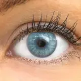 GLAMLENS Kontaktlinsen farbig 'Catania Ice Blue' ohne Stärke farbige blaue Monatslinsen weiche Linsen soft Hydrogel 2 Stück Farblinsen + Linsenbehälter 0.0 Dioptrien natürliche Farben Serie