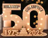 Giftota - 2025 Originelle 50 Geburtstag Geschenk Frauen & Männer - Geldgeschenke Geburtstag 50 mit LED Lichterkette Ständer - Holz-Schild Gästebuch - 50 Geburtstag Deko - Personalisierbares Geschenk