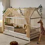 ALAVYA HOME® 4-TLG Hausbett Deko Set mit 2 Stück Betthimmel I 1 Stück Wimpelkette 300cm cm lang für Kinderbett Kinderzimmer I Wimpelkette 100% Bio-Baumwolle I 150 x 350 cm I mit Lichterkette I Beige