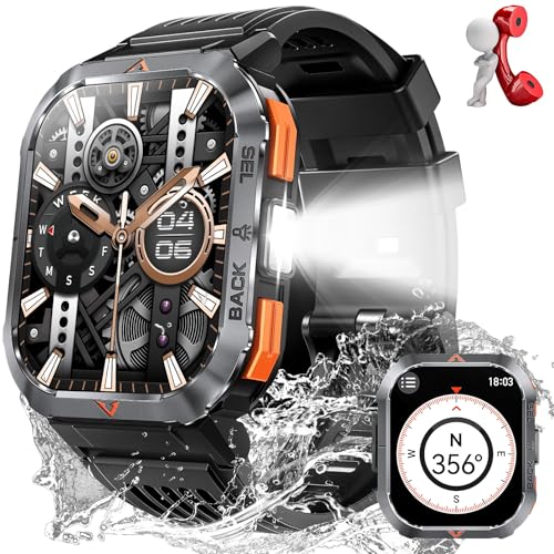 Militär Smartwatch Herren mit Telefonfunktion, 400mAh Akku, LED Taschenlampe Fitness-Tracker 100+ Sportmodi, 2,02’’ Herzfrequenz Monitor, 3ATM Wasserdicht, Kompass, Schlafüberwachung für Android iOS