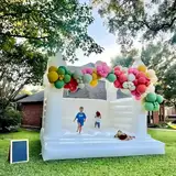 Aufblasbares Hüpfhaus für Kinder und Erwachsene, großer Sprungbereich für Hochzeit, Geburtstagsfeiern und Fotografie-Geschäft, inklusive D-Ringen zur Dekoration